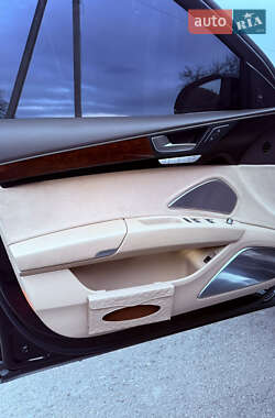 Седан Audi A8 2011 в 