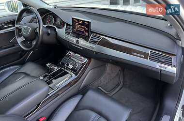 Седан Audi A8 2011 в 