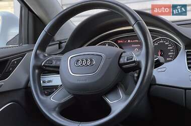 Седан Audi A8 2011 в 