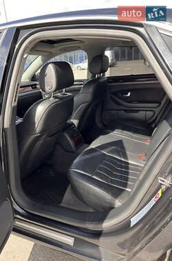 Седан Audi A8 2004 в 