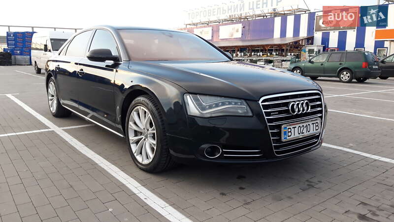 Седан Audi A8 2011 в 