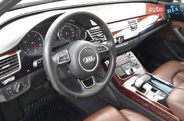 Седан Audi A8 2011 в 