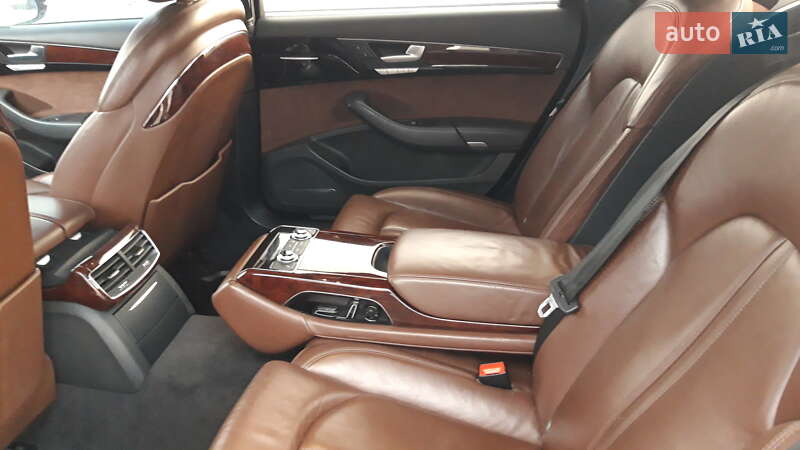 Седан Audi A8 2011 в Киеве