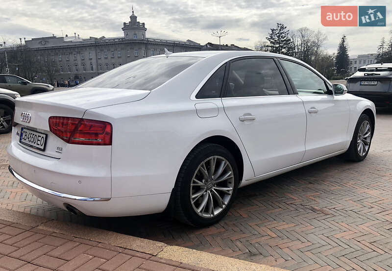 Седан Audi A8 2012 в Києві