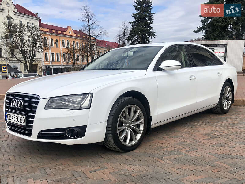 Седан Audi A8 2012 в Києві