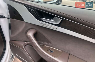 Седан Audi A8 2012 в 