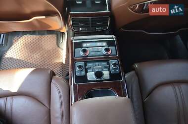 Седан Audi A8 2012 в 