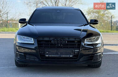 Седан Audi A8 2015 в 