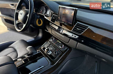 Седан Audi A8 2015 в 