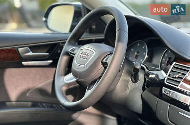 Седан Audi A8 2014 в 