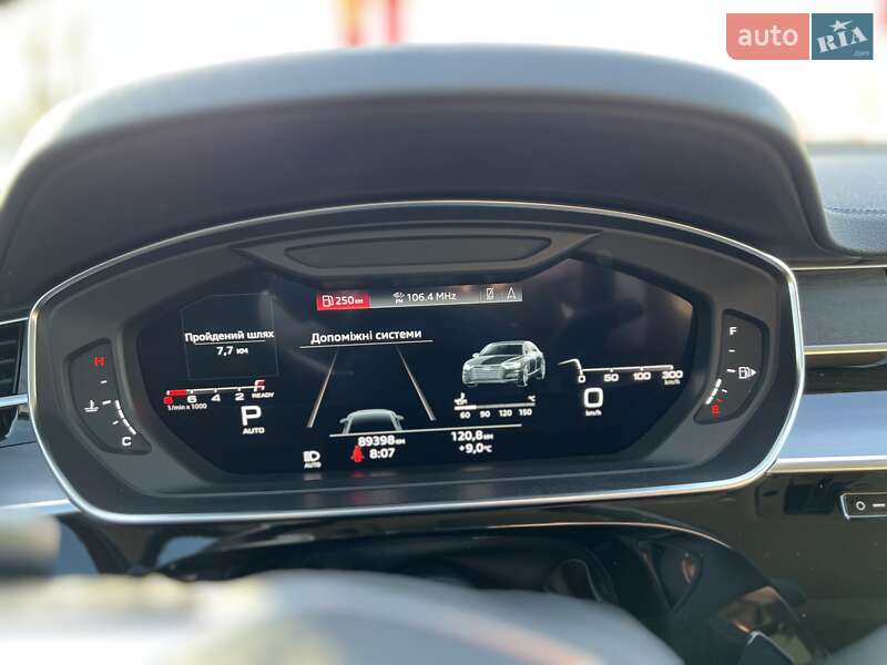 Седан Audi A8 2020 в Виннице