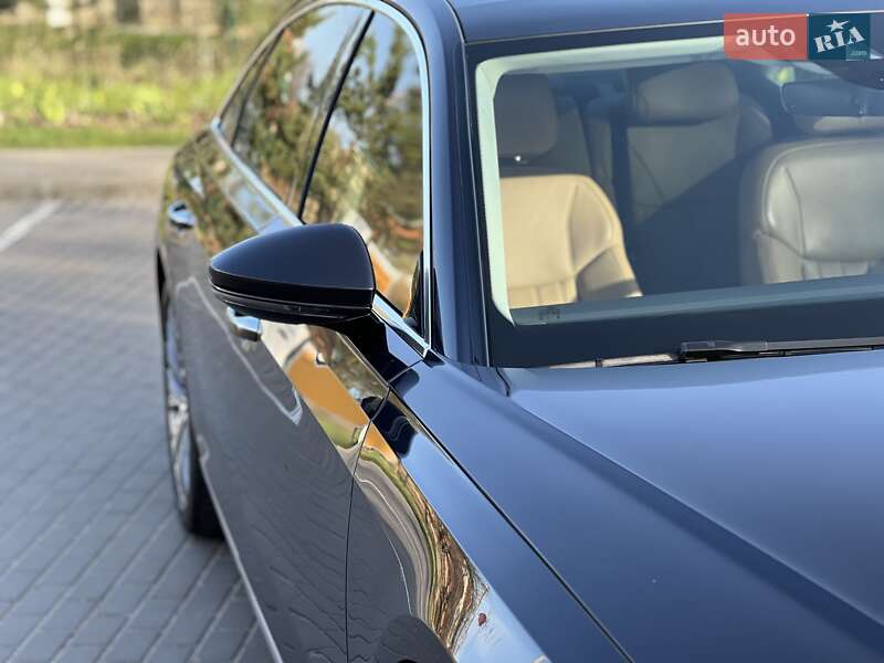 Седан Audi A8 2020 в Виннице