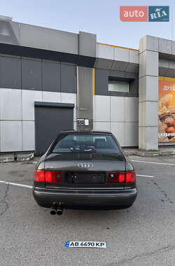 Седан Audi A8 1996 в 