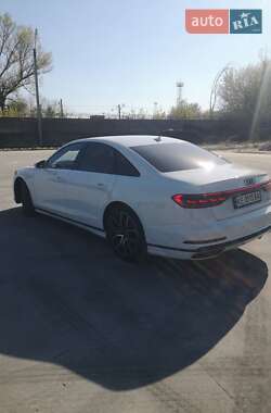 Седан Audi A8 2021 в 