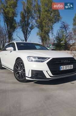 Седан Audi A8 2021 в 