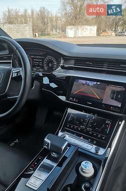 Седан Audi A8 2021 в 