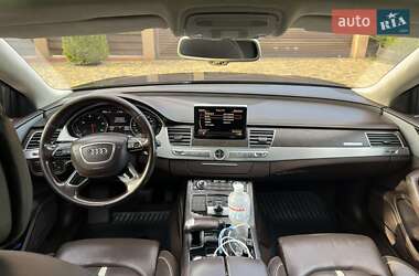 Седан Audi A8 2012 в 