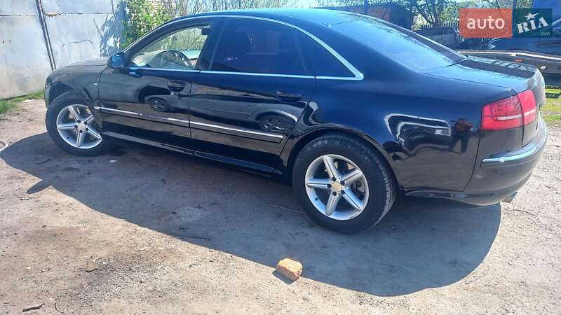 Седан Audi A8 2006 в Бершади