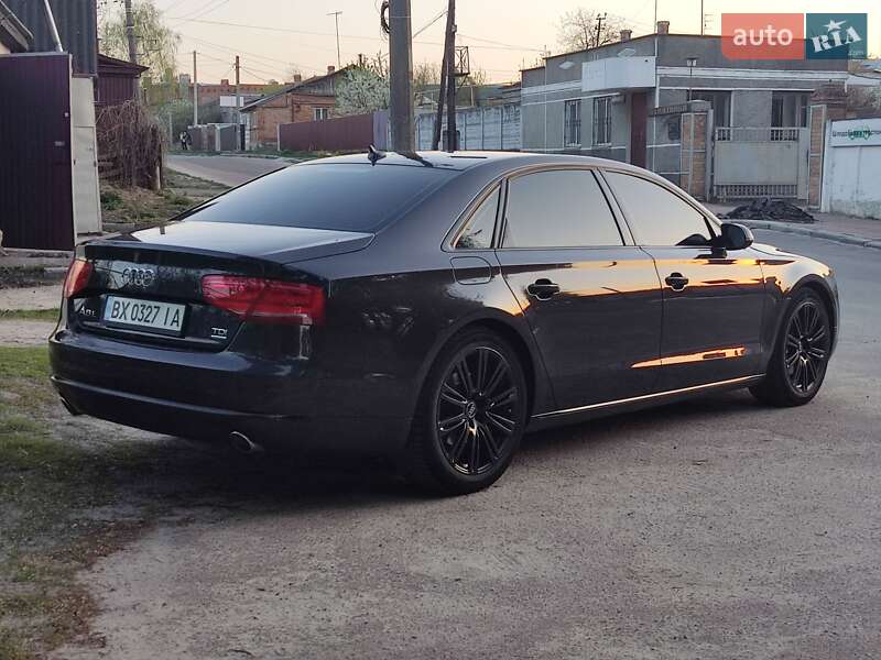 Седан Audi A8 2013 в Житомире