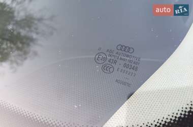 Седан Audi A8 2013 в 