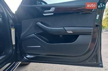 Седан Audi A8 2013 в 