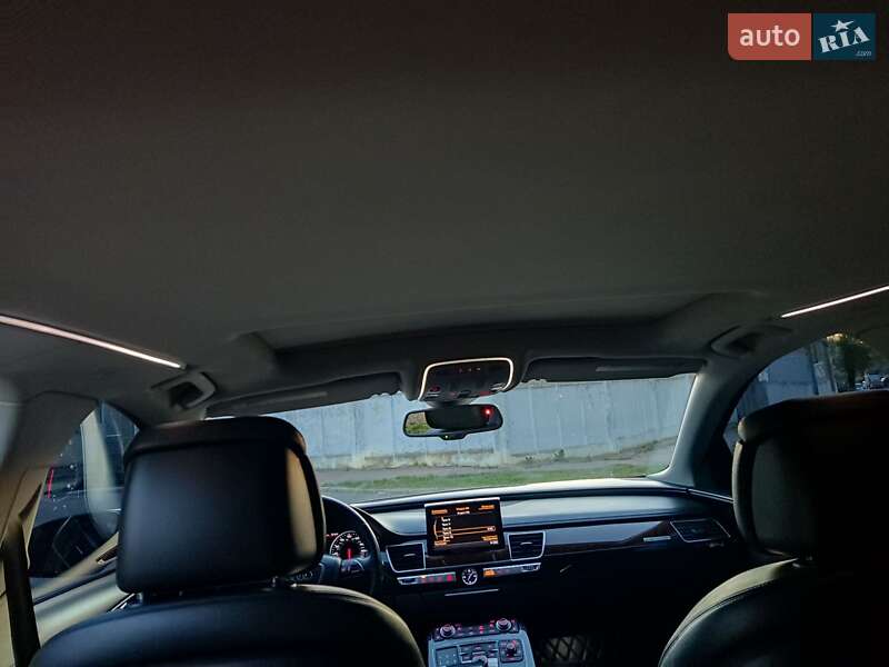 Седан Audi A8 2013 в Житомире