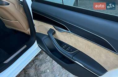 Седан Audi A8 2018 в 