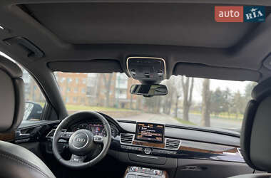 Седан Audi A8 2010 в 