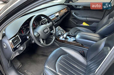 Седан Audi A8 2017 в 
