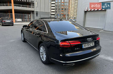 Седан Audi A8 2017 в 