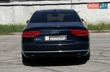 Седан Audi A8 2013 в 