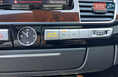 Седан Audi A8 2013 в 