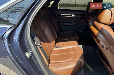 Седан Audi A8 2013 в 