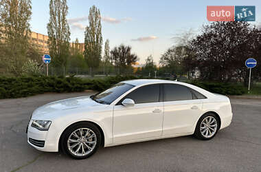 Седан Audi A8 2012 в 