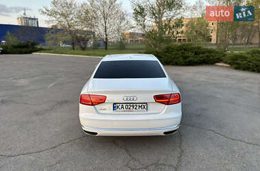 Седан Audi A8 2012 в 