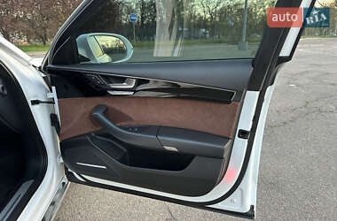 Седан Audi A8 2012 в 