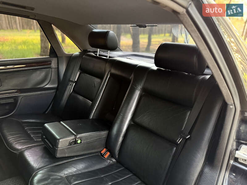 Седан Audi A8 1995 в Николаеве