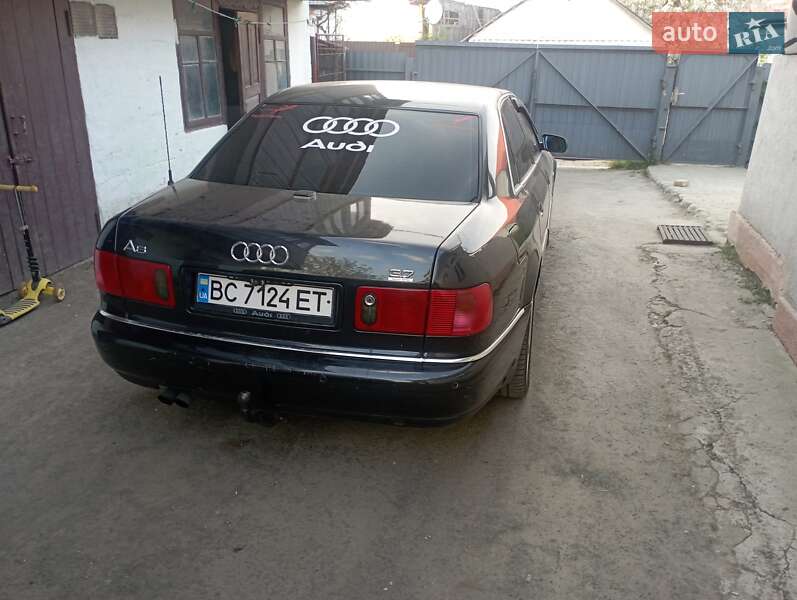 Седан Audi A8 2000 в Киеве