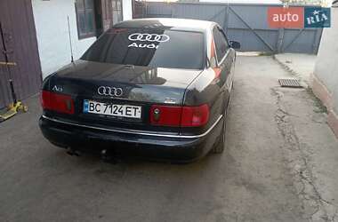 Седан Audi A8 2000 в 
