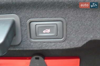 Седан Audi A8 2013 в 