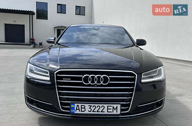 Седан Audi A8 2015 в 