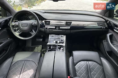 Седан Audi A8 2015 в 