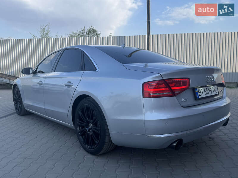 Седан Audi A8 2010 в Лубнах