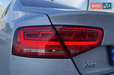 Седан Audi A8 2010 в 