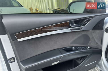 Седан Audi A8 2010 в 