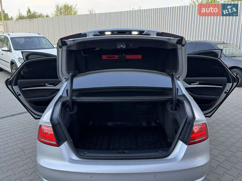 Седан Audi A8 2010 в Лубнах