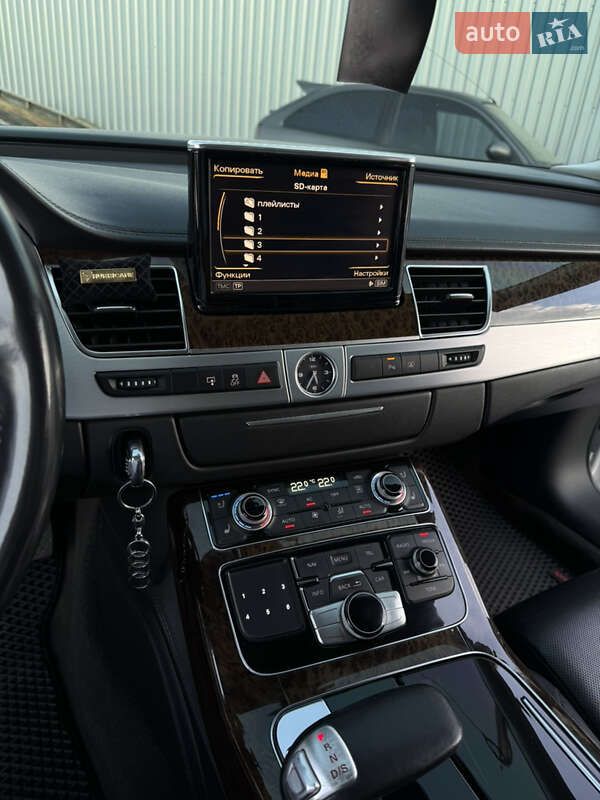 Седан Audi A8 2010 в Лубнах