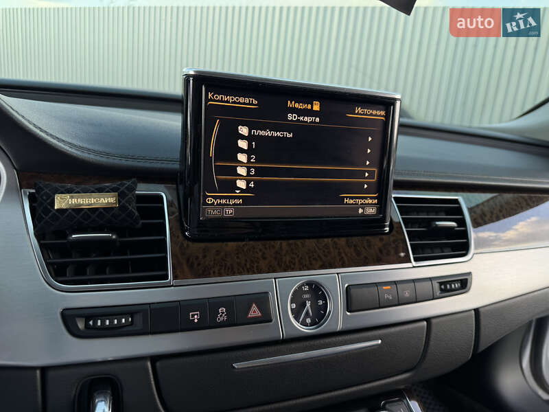 Седан Audi A8 2010 в Лубнах
