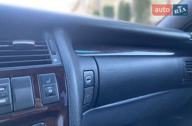 Седан Audi A8 1996 в 