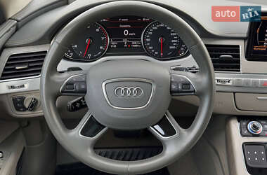 Седан Audi A8 2013 в 